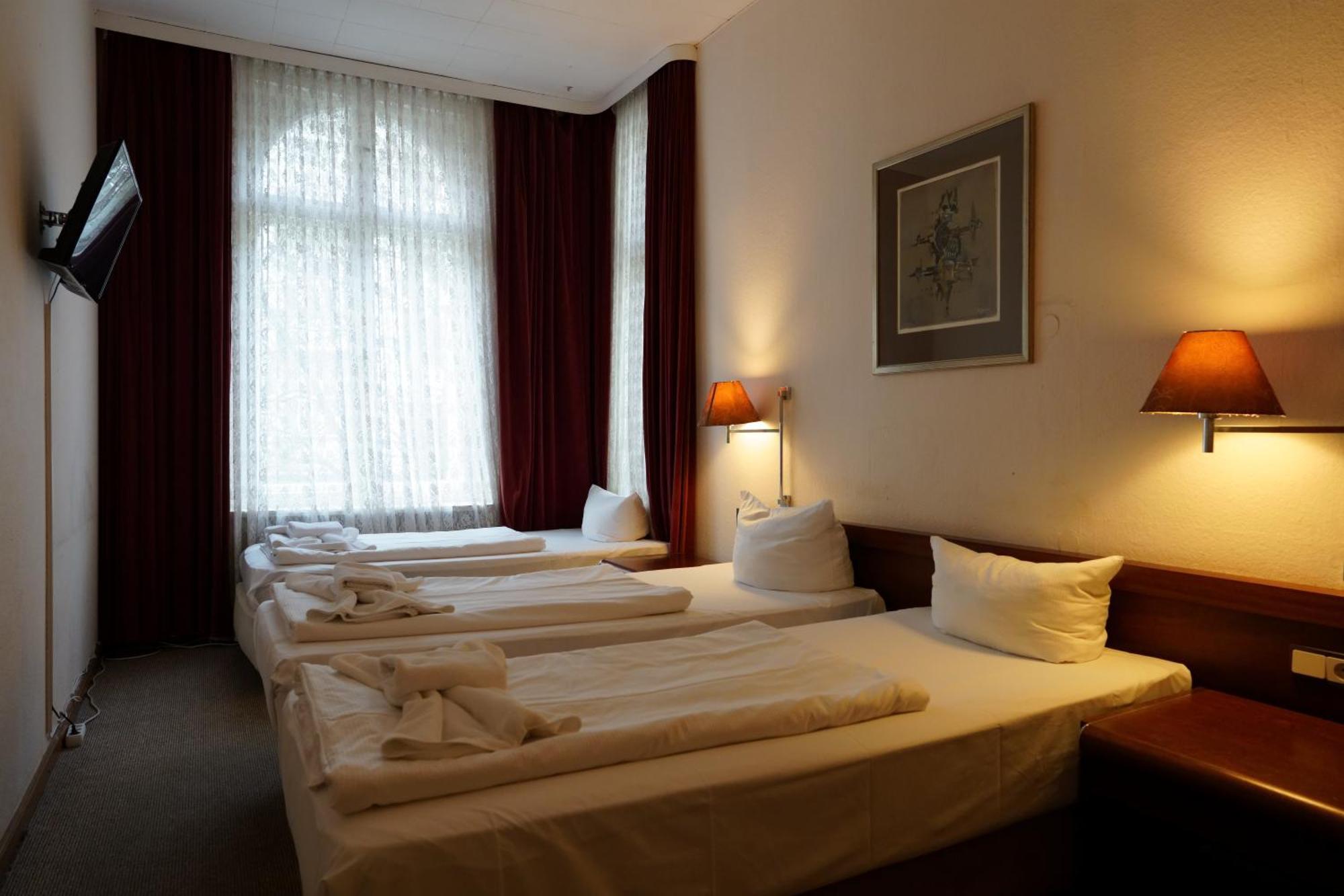 Hotel Pension Xantener Eck Berlín Exterior foto